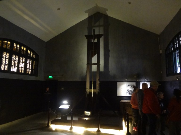 18 Hoa Lo Jail 4